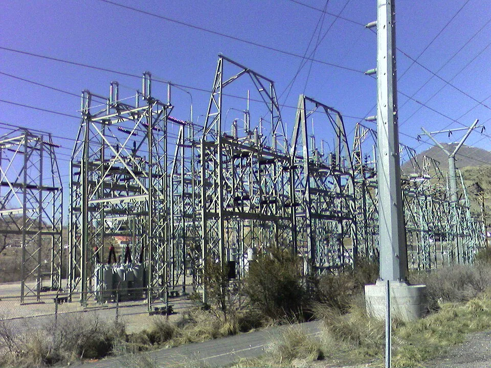 Poste électrique de transport